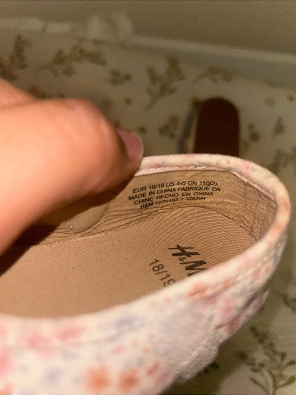 H&M Girls Floral Mary Jane Shoes in Pink, Cream and Gray